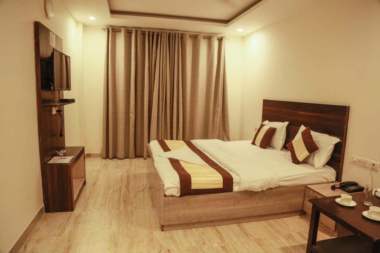 Basoya Farm 2Bhk Villla With Pool - 10 Min Away From Chattarpur Faridabad Dış mekan fotoğraf